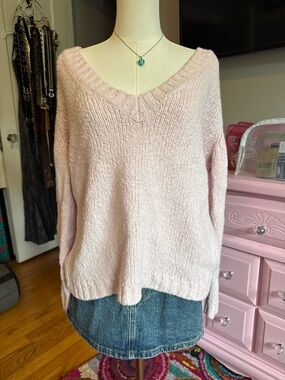 New York & Company Pale Pink V-Neck Sweater